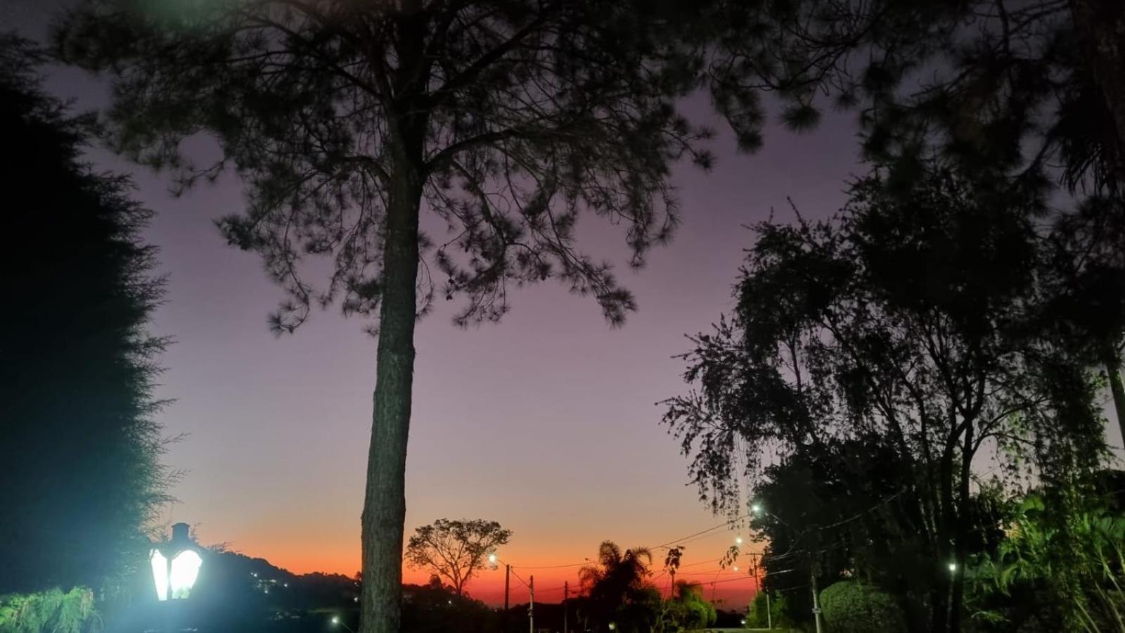 Chales Por Do Sol แซร์ฮาเนกรา ภายนอก รูปภาพ